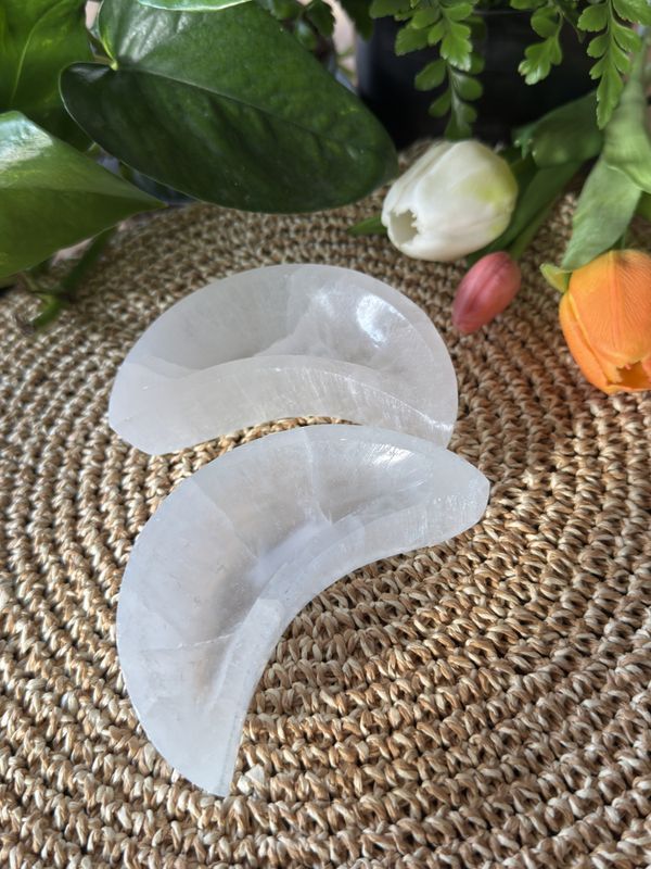 Selenitt skål halvmåne