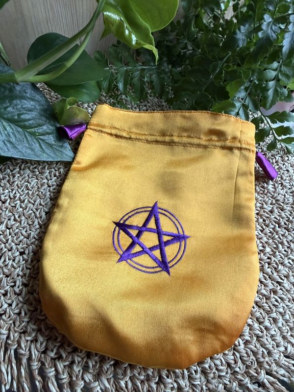 Tarotpung, pentagram, gul sateng