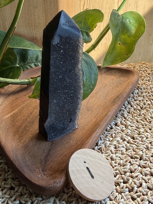 Sfaleritt tårn, sort med druzy (8-9cm) (#97)