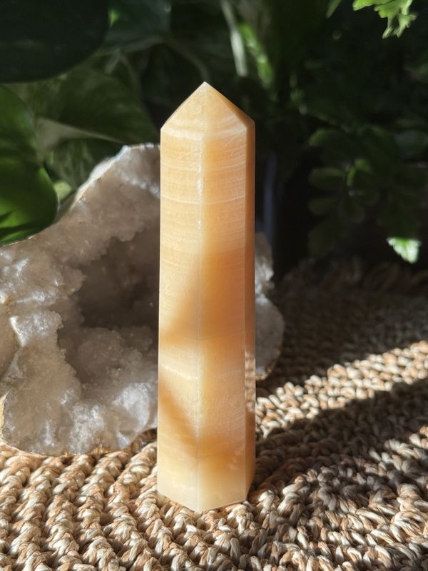 Båndkalsitt tårn med bånd 10 cm